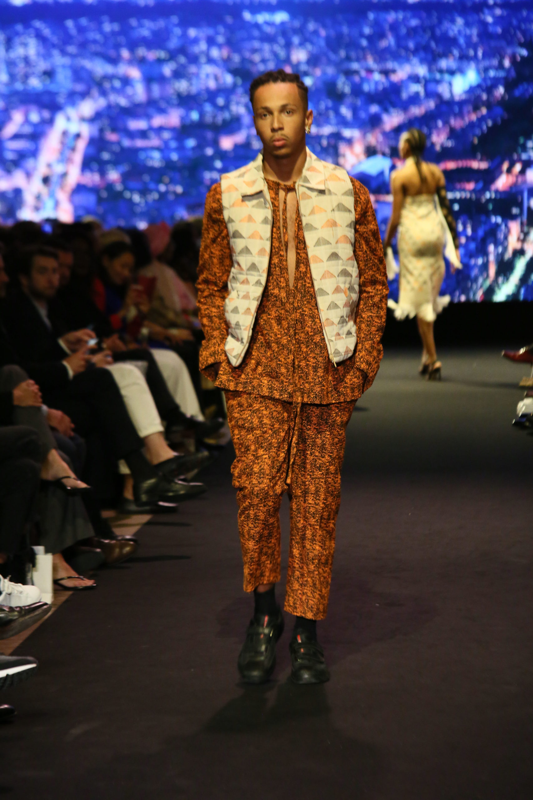 AFRICA-FASHION-UP-EDITION-2-EMMANUEL-OKORO-AWARNED-DESIGNER-2021-DN-AFRICA-DNA-INTERNATIONAL-MEDIA-PARTNER MD0A1638