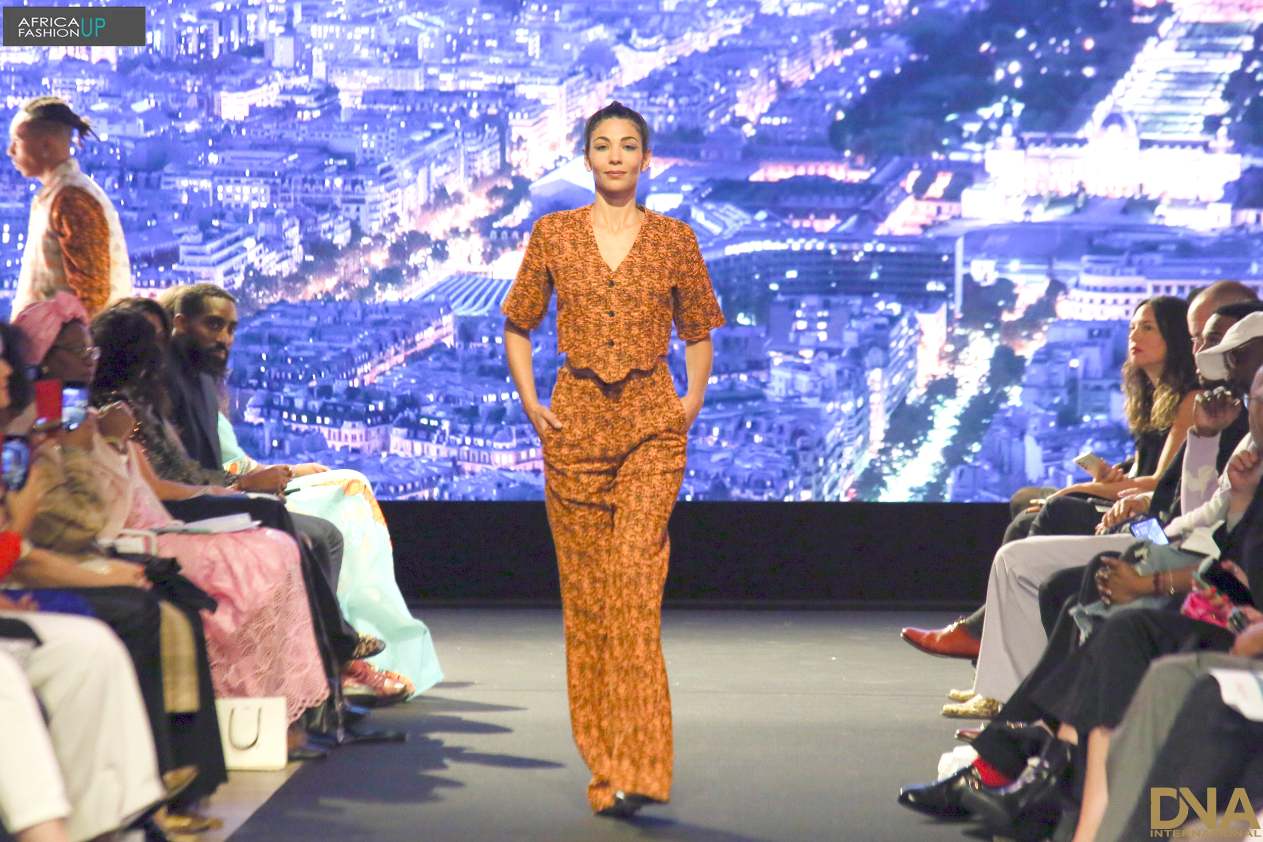 AFRICA-FASHION-UP-EDITION-2-EMMANUEL-OKORO-AWARNED-DESIGNER-2021-DN-AFRICA-DNA-INTERNATIONAL-MEDIA-PARTNER-MD0A1647