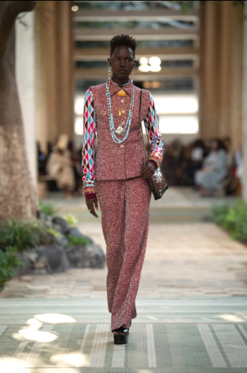 CHANEL - DAKAR FASHION SHOW -Métiers d'art 2022/23  - LOOK 12