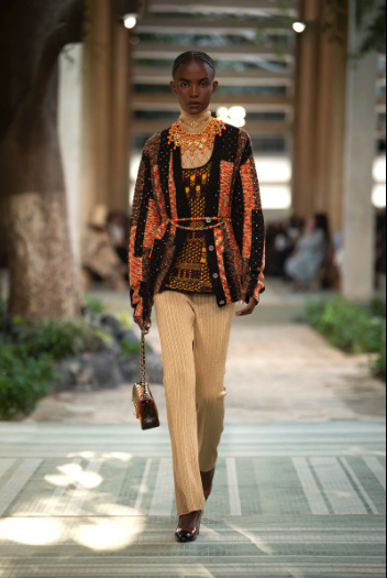 CHANEL - DAKAR FASHION SHOW -Métiers d'art 2022:23  - LOOK 22