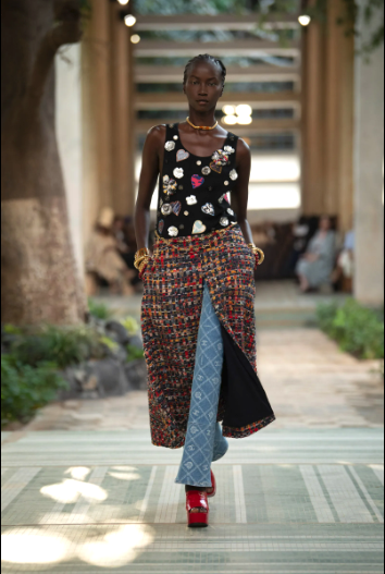 CHANEL - DAKAR FASHION SHOW -Métiers d'art 2022/23  - LOOK 28