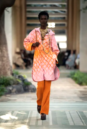 CHANEL - DAKAR FASHION SHOW -Métiers d'art 2022-23  - LOOK 31