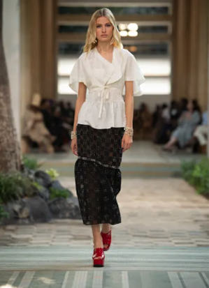 CHANEL - DAKAR FASHION SHOW -Métiers d'art 2022-23  - LOOK 41