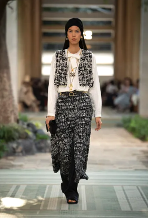 CHANEL - DAKAR FASHION SHOW -Métiers d'art 2022-23  - LOOK 52