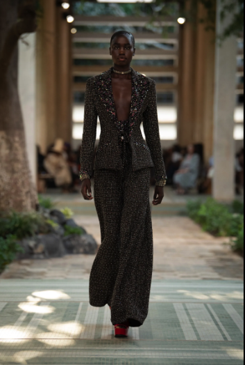 CHANEL - DAKAR FASHION SHOW -Métiers d'art 2022/23 - LOOK 6