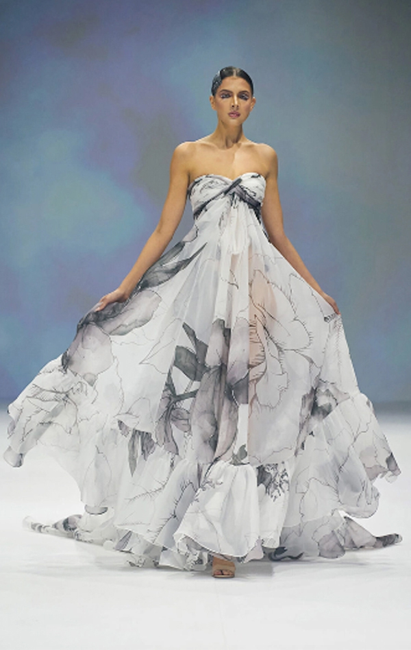 Michael Cinco - Spring Summer-2023 - Dubai Fashion Week by Arab Fashion Council - LOOK-6