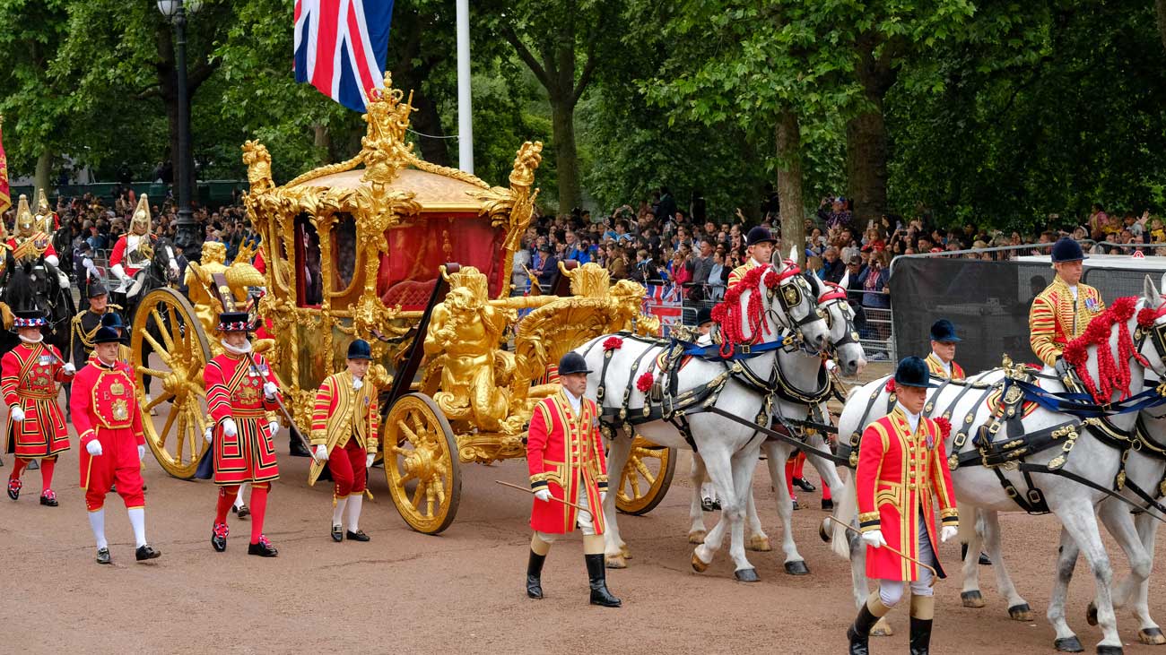 CHARLES III AND CAMILLA OFFICIALLY CROWNED-CARROSSE