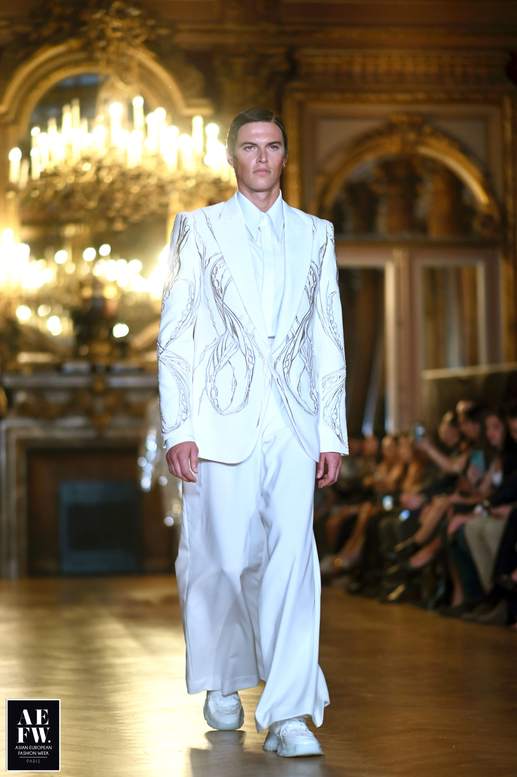 MICHAEL-CINCO-Collection-RTW-SS24-MC-SOLO-Westin-Paris-Vendôme-Photographer-Guy-LANDRY