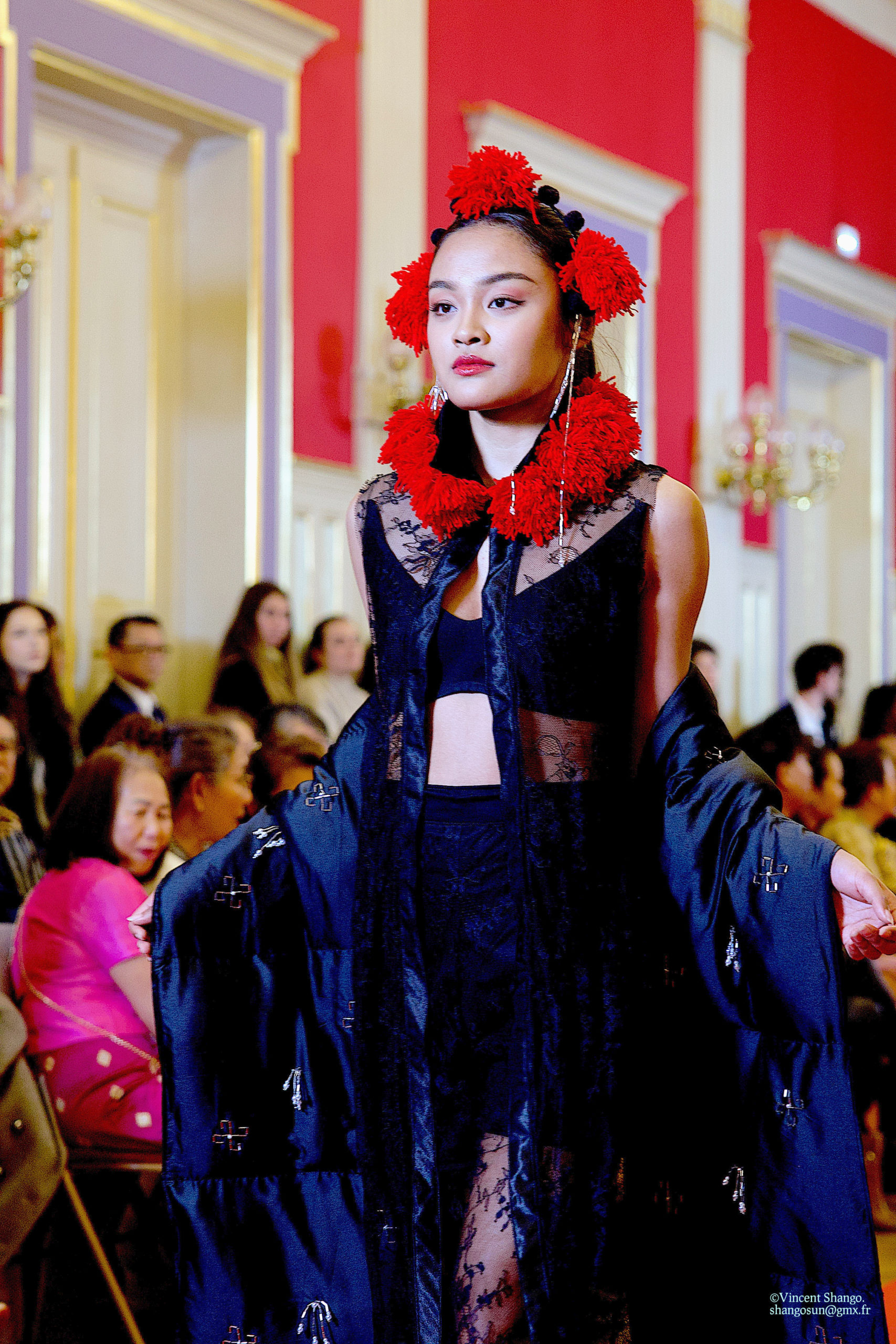 LAO-Fashion-Week.-2023-Lao-Fashion-Festival-in-Paris - Photographe Vincent SHANGO - Cameraman Charles JACKOTIN