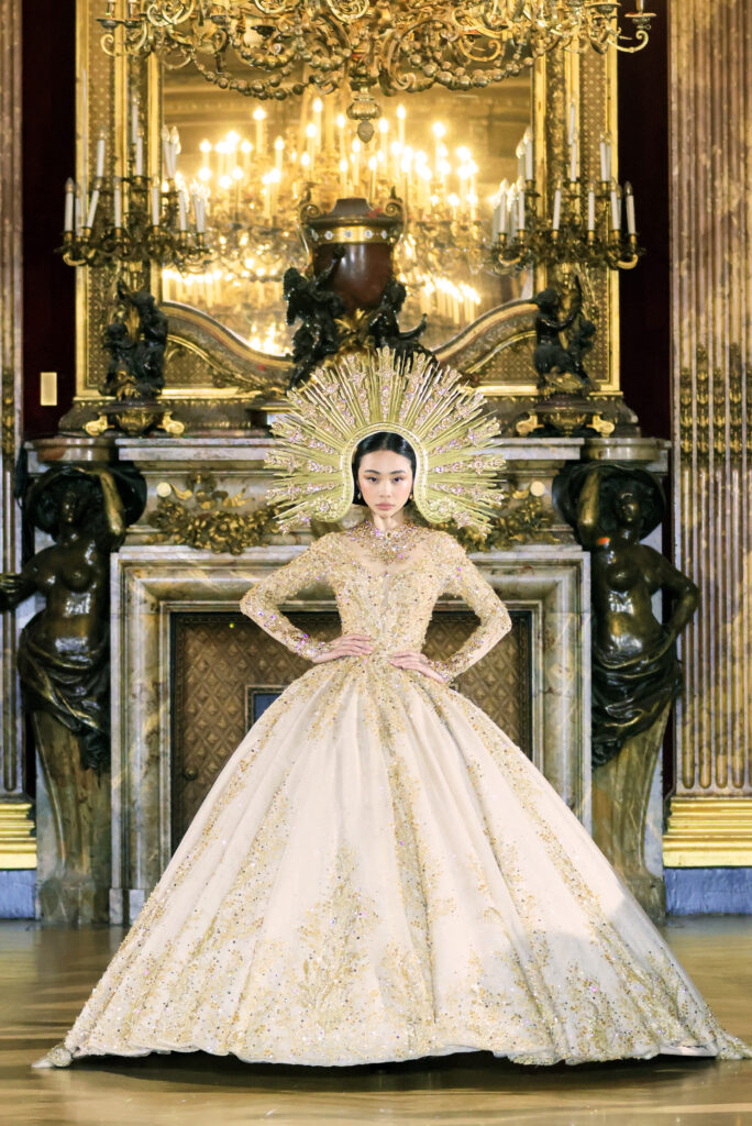 Designer-LEO-ALMODAL-@leoalmodal-MM-Milano-Production---Powered-by-AEFW-@aefwparis-@rex_christy_fernando-With-an-Exceptional-participation-of-Marydale-Mayma-Entrata