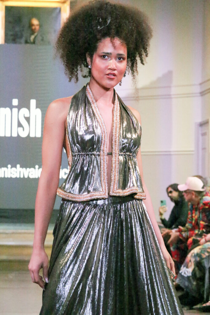 Manish-Vaid's-Enchanting-AW25-Couture-Collections-Dazzle-at-Hôtel-de-l'Industrie-During-Paris-Fashion-Week-on-International-Women's-Day