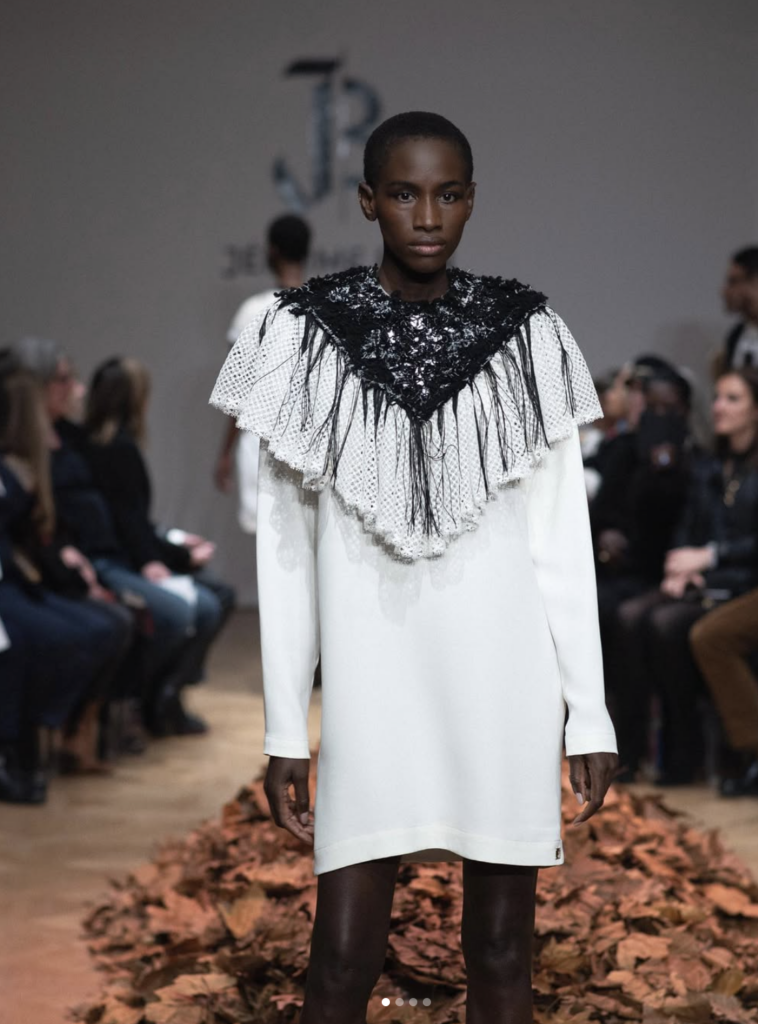 Feuza Diouf Shines at Paris Fashion Week: Jérôme Blin's SS25 'Emergence' Collection" - Seamed collars