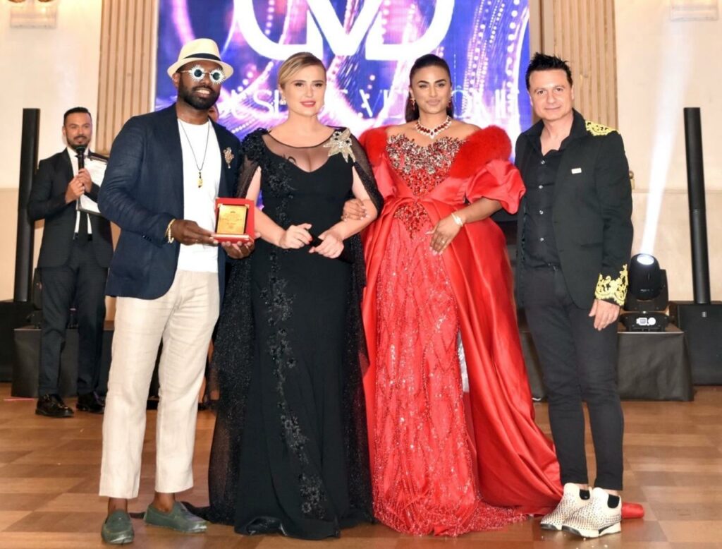 ROME Jubilee 2025 - REX FERNANDO - RECEVING AN AWARD FROM INTERNATIONAL FASHION FESTIVAL ROME 2025  - VENDÔME PARIS 2025 - Palazzio BRANCACCIO