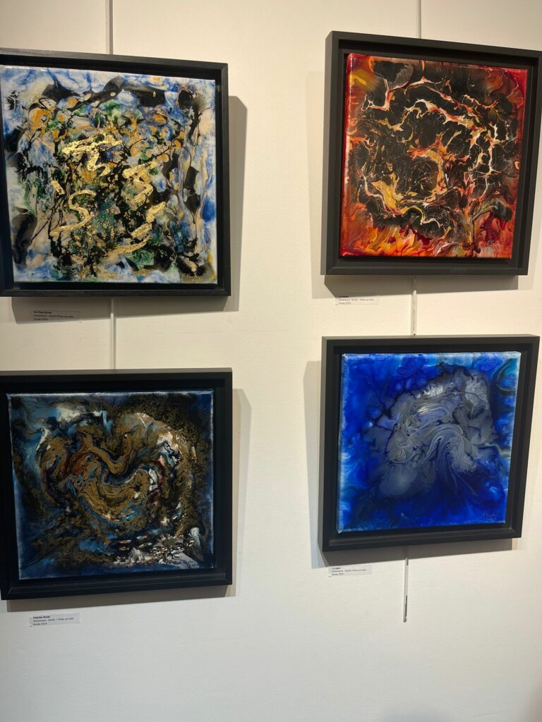 Contemporary French Artist | Abstract Expressionism - Fady FERHI  presents her solo exhibition L’appel de la lumière at the International Art Gallery - Georges LEVY