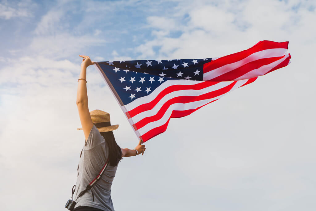 Americans-in-Paris- American Visitors