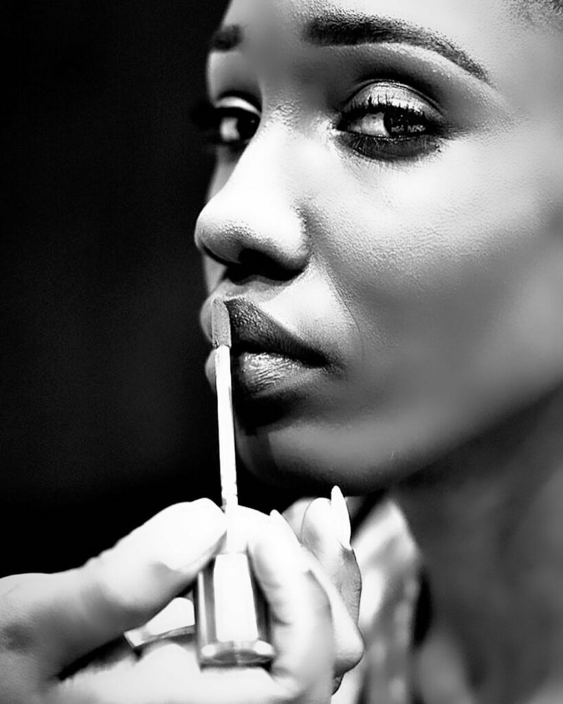 Sara Loko - Portrait Black & White - blackbarbie242