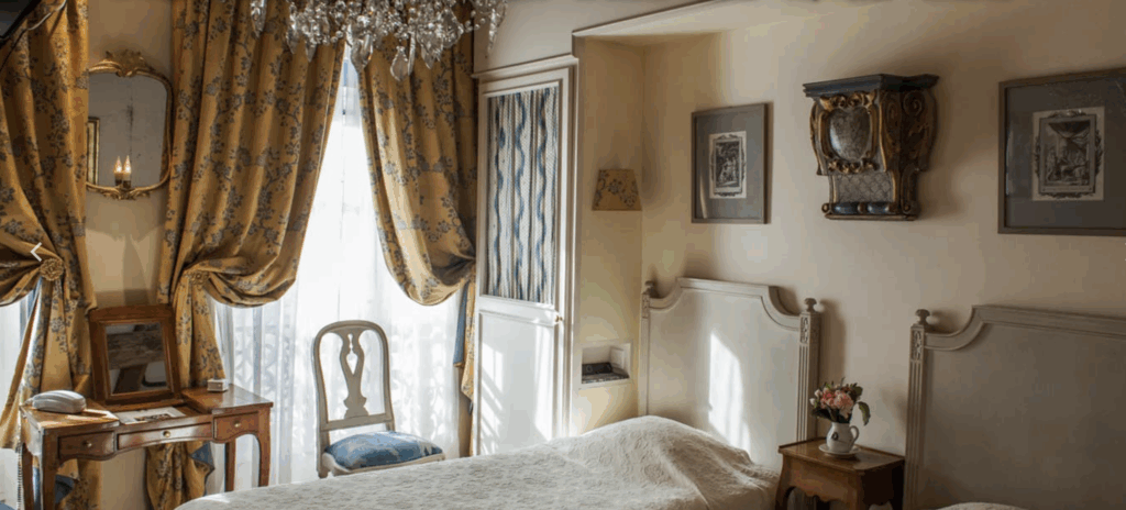 The front rooms of the Hôtel Paris Marais Caron de Beaumarchais